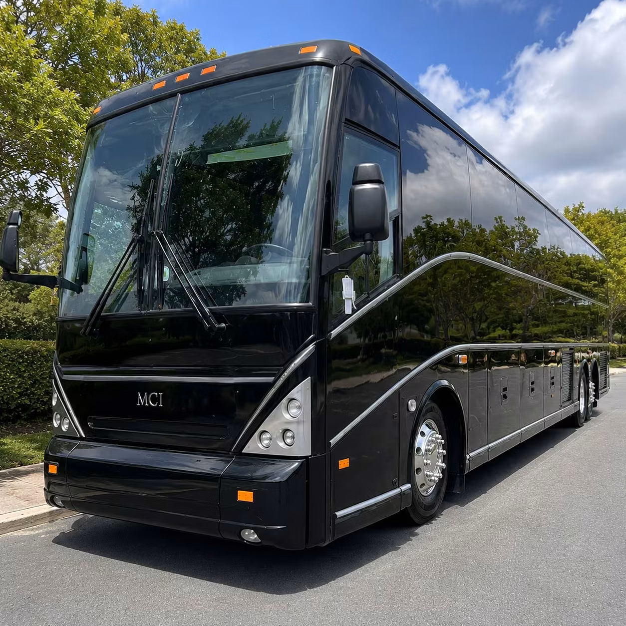 fairfield employee shuttle services for daily commuters and corporate campuses