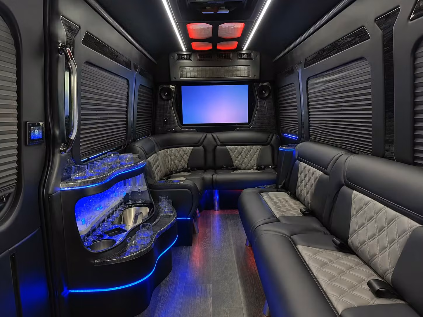 tailgate and fan bus rentals for fairfield sports groups