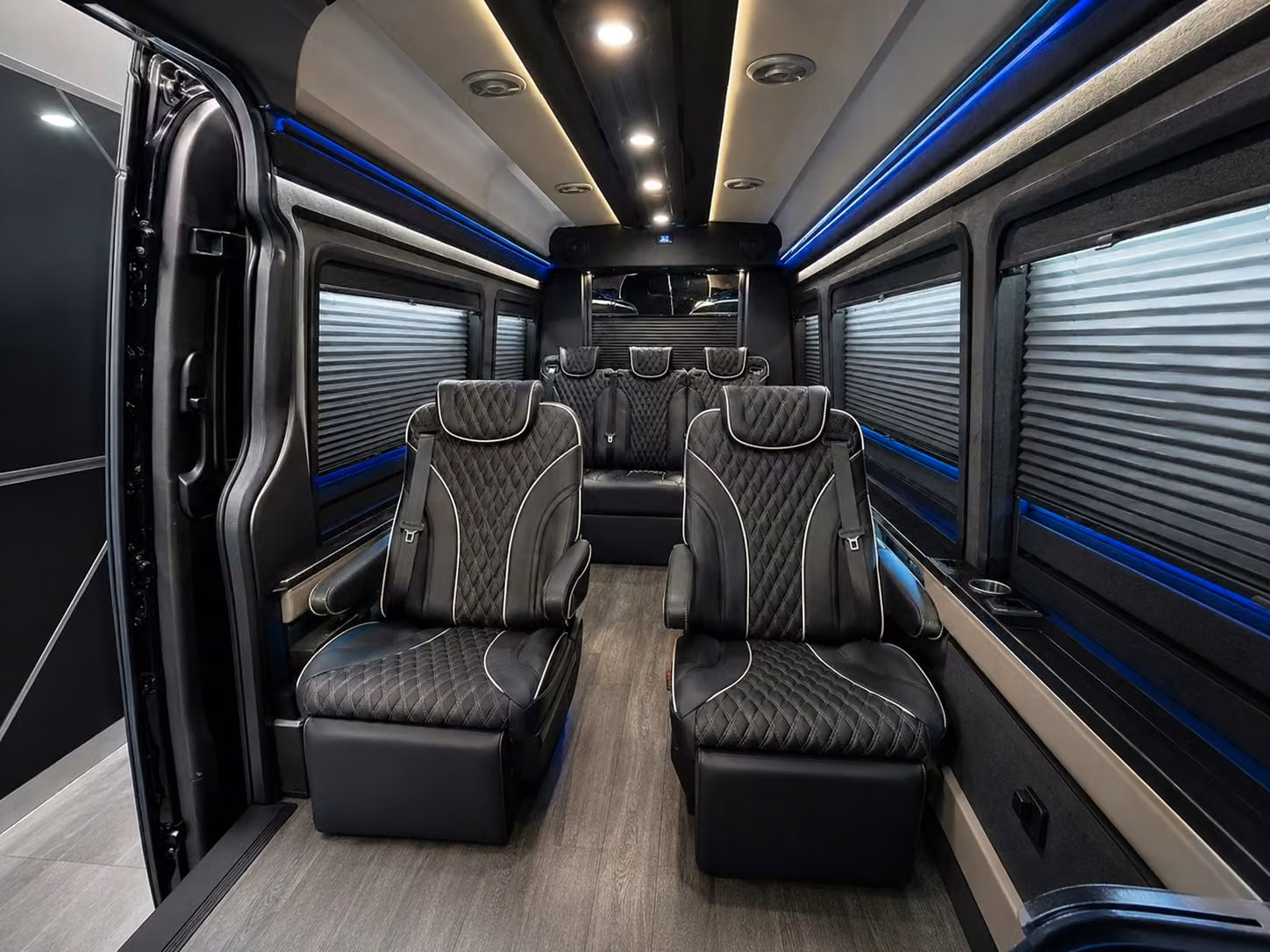 whatever your group size there is an airport shuttle bus in fairfield built for it